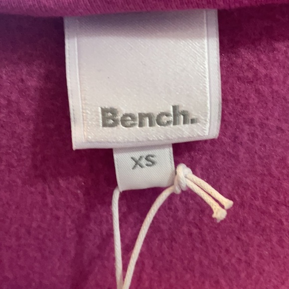 Bench zip up sweater - Picture 3 of 3